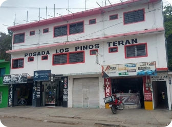  Posada Los Pinos Terán